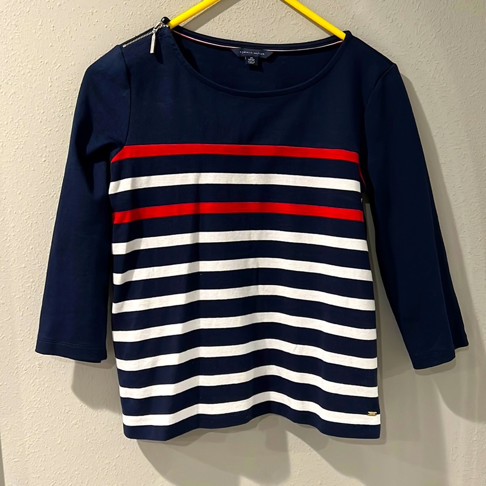 Tommy Hilfiger, XS, long sleeved top.